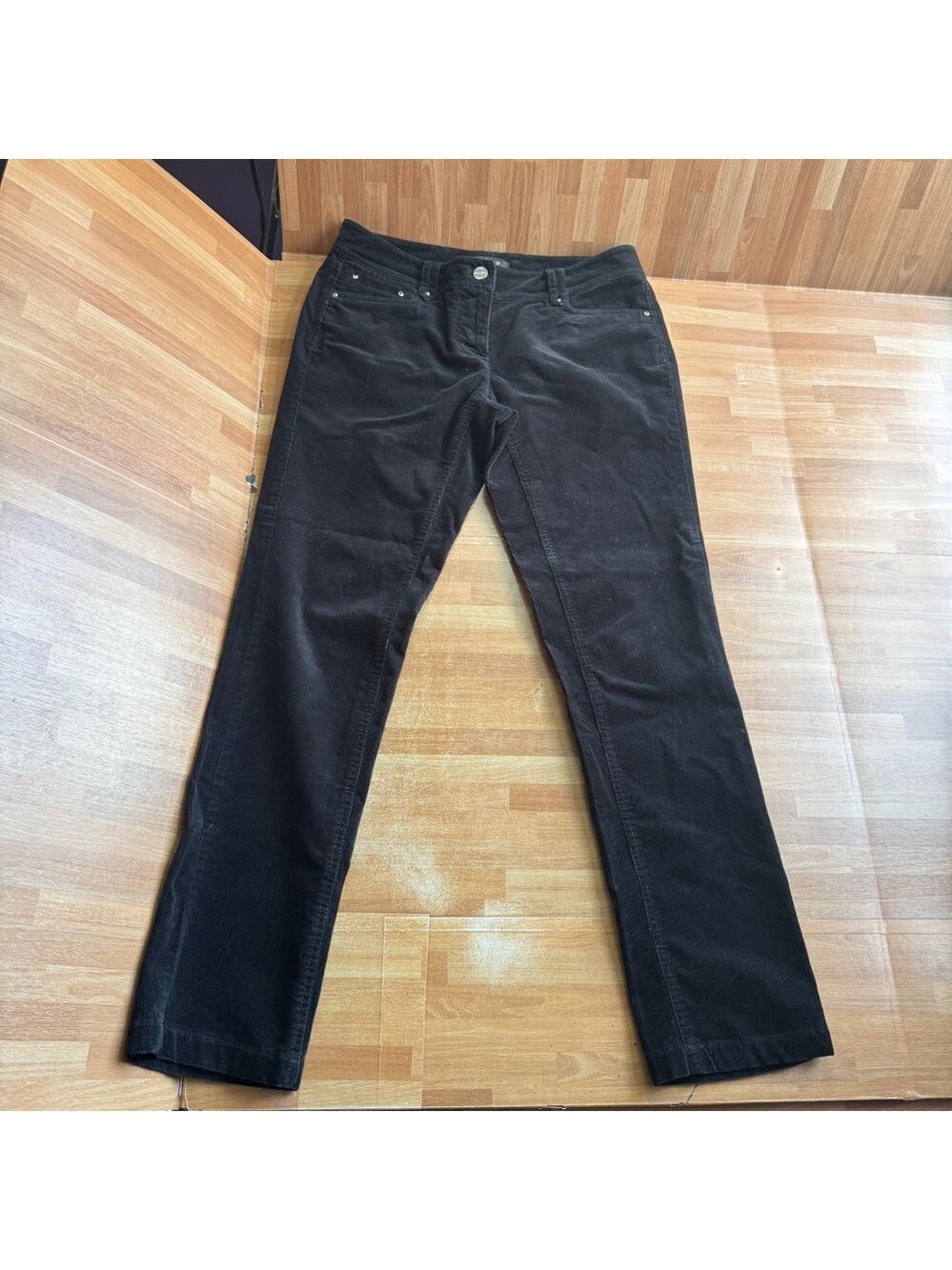 White House black market corduroy velvety black pants size 0, slim leg